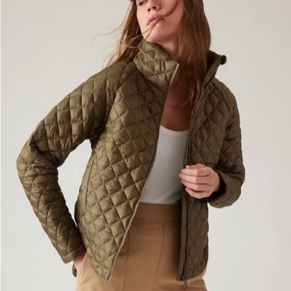 BRAND NEW Athleta Whisper Featherless Quilted Olive Green Women's Jacket sizeXL